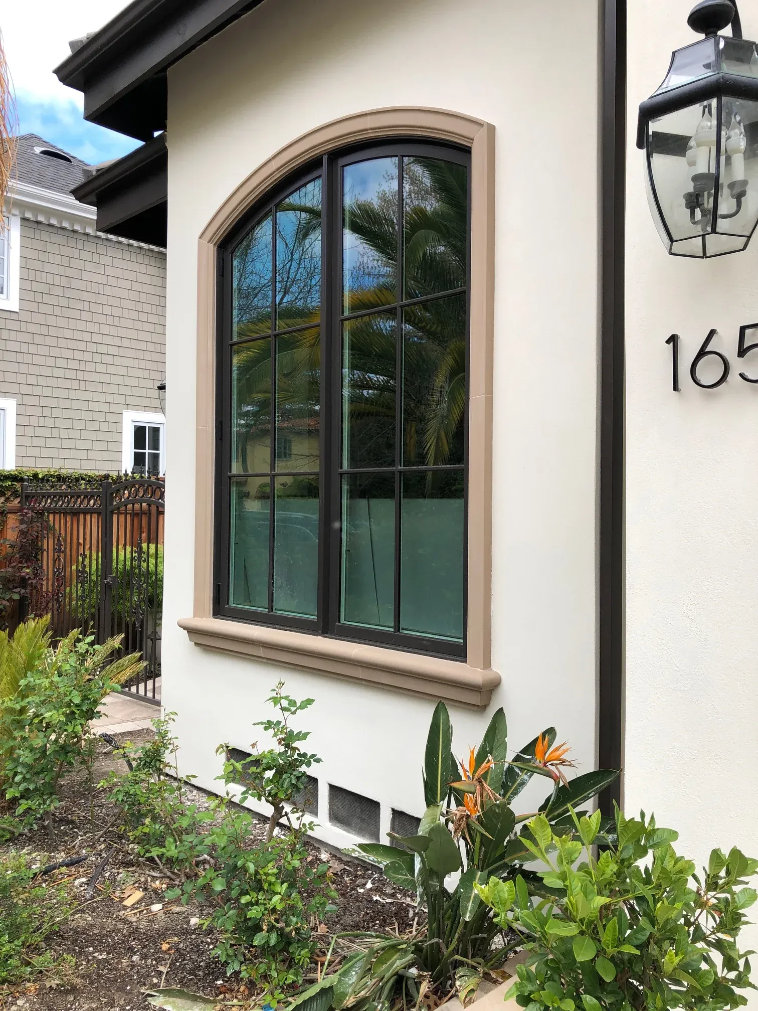 Lightweight alternative: arched window with a coordinated sill